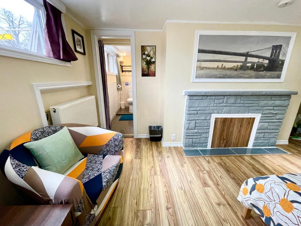 Perfect Home-Private Washrooms,Free Parking,High Speed Net Toronto Esterno foto